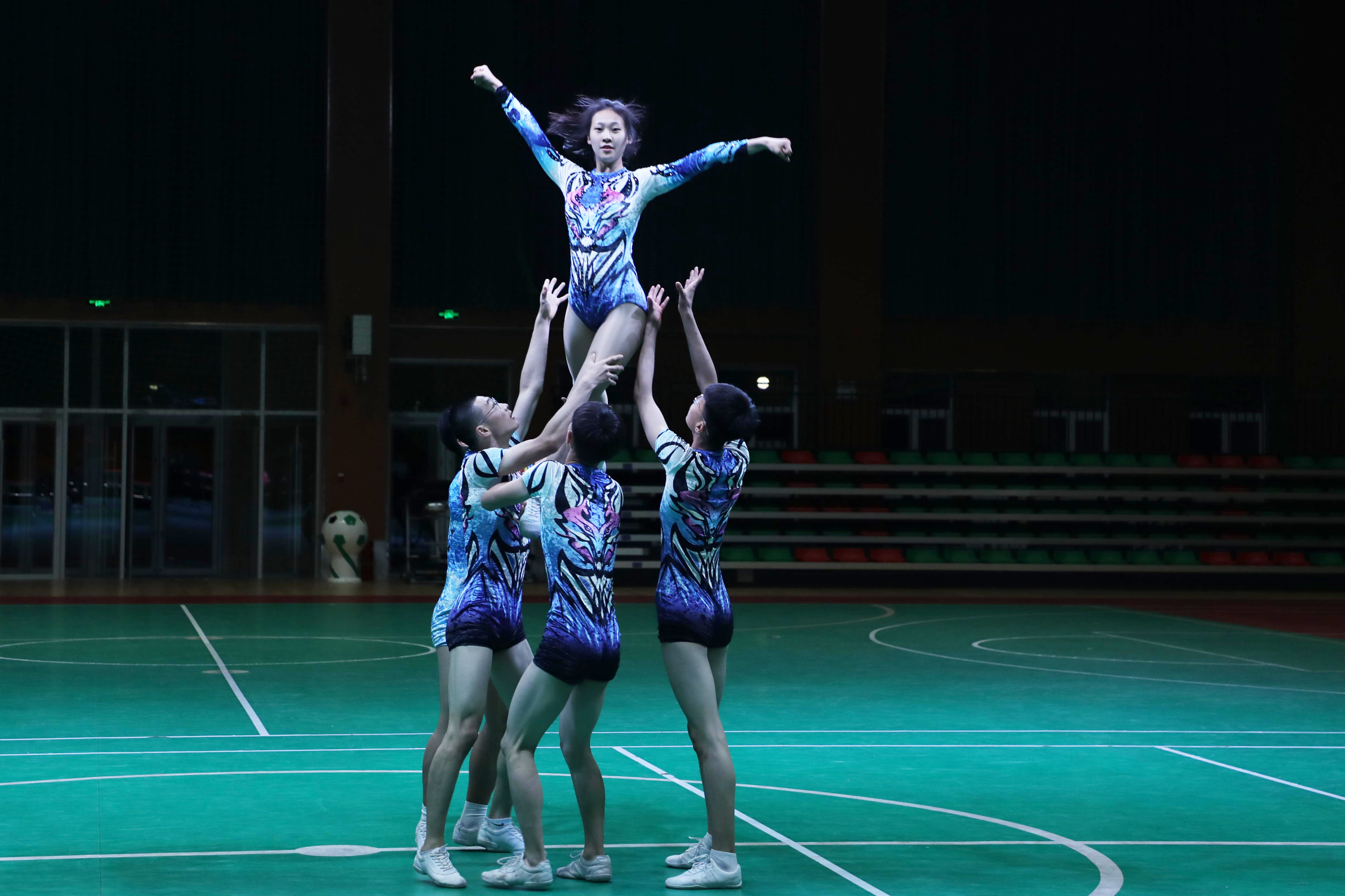 啦啦操简单嗨爆,啦啦操超燃开场