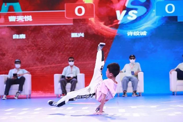 第十六届北京市舞动北京大赛视频,北京十六届体育大会跆拳道比赛