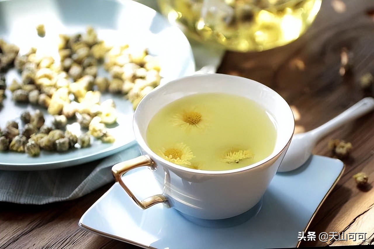 伏天适合喝哪种菊花,夏季喝干菊花冬天喝什么