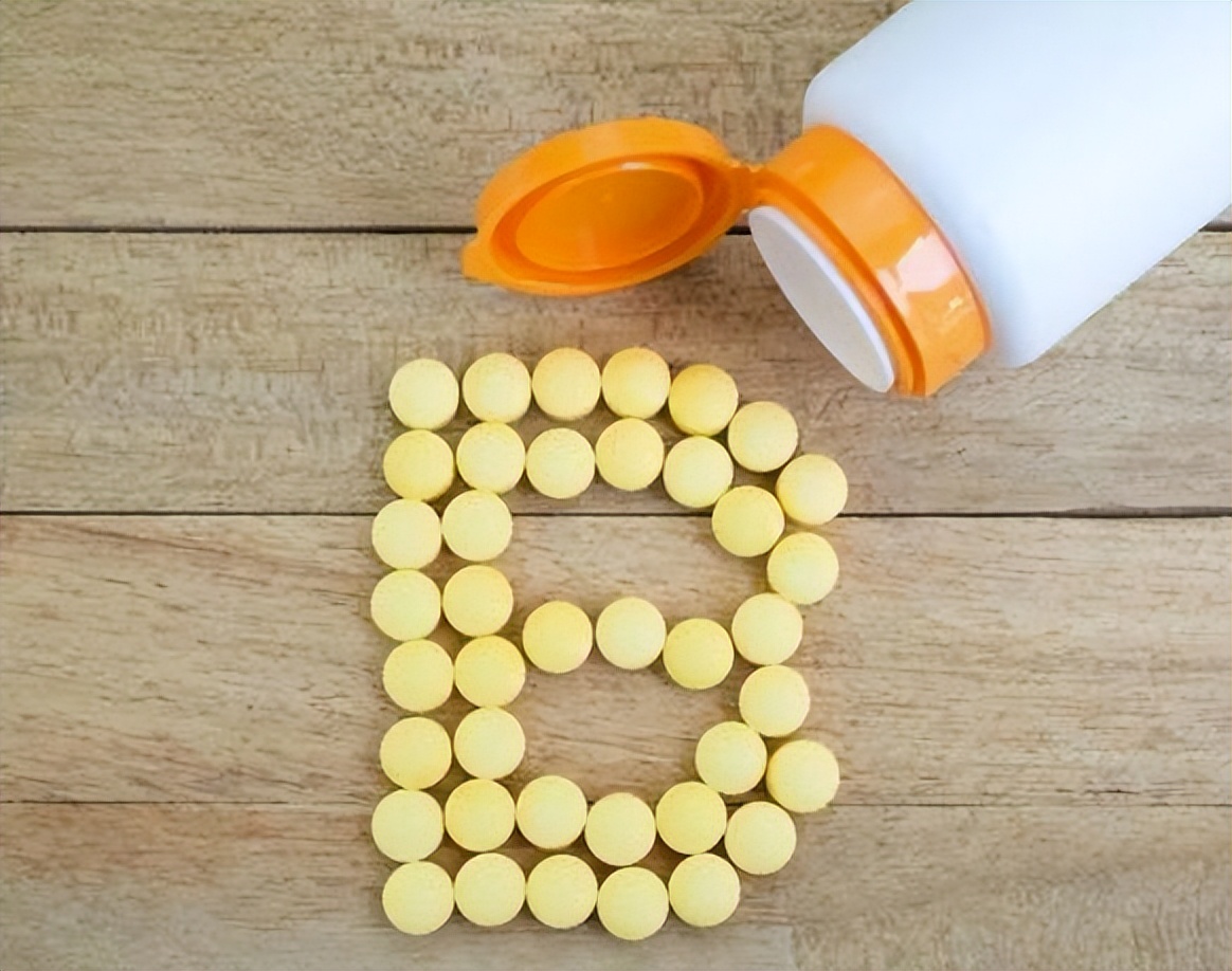 鼻毛经常窜出来的男人会怎样,男士鼻毛窜出来鼻毛旺盛说明什么