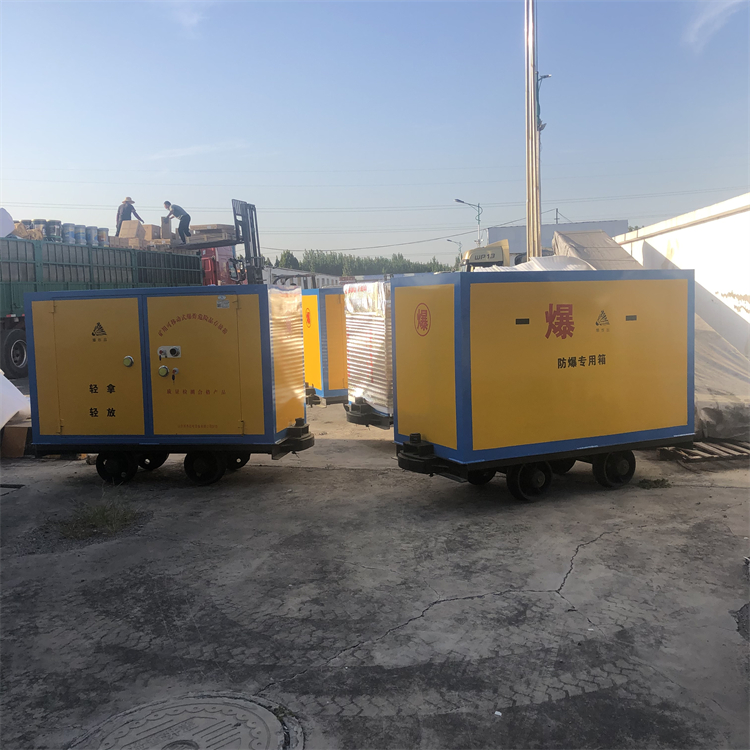 井下道轨式人工运输炸药车,煤矿专用炸药车井下运输炸药