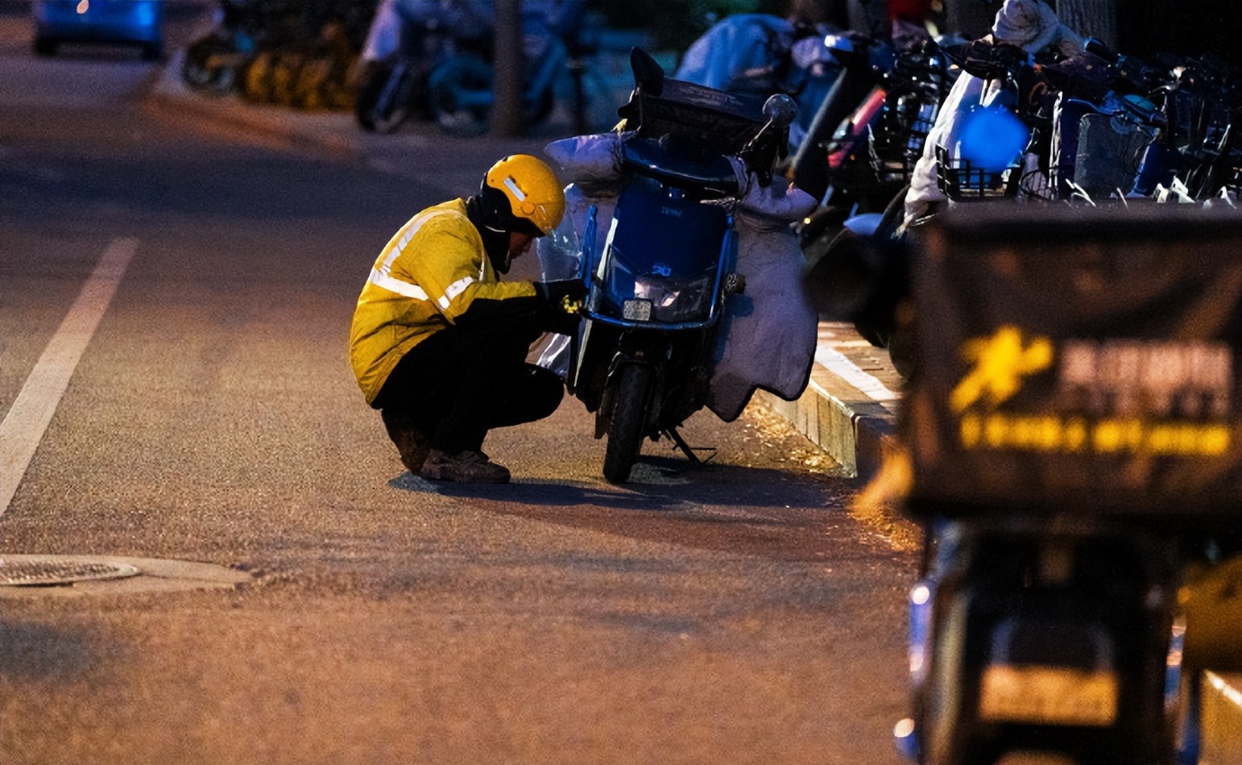 女生做保安一般做什么工作,女的36岁去当保安有前途吗