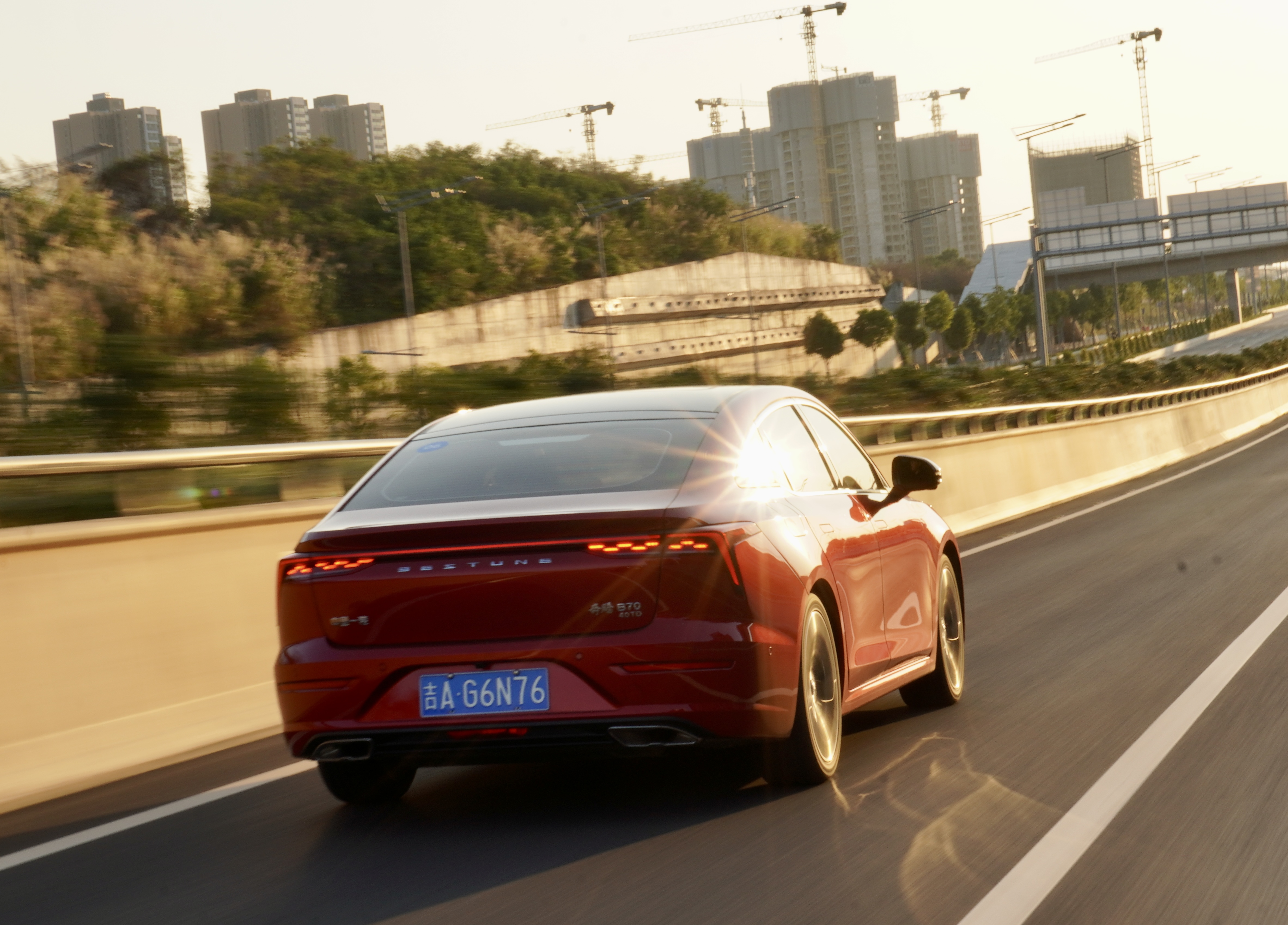 奔腾b70试驾体验,试驾奔腾b701.5