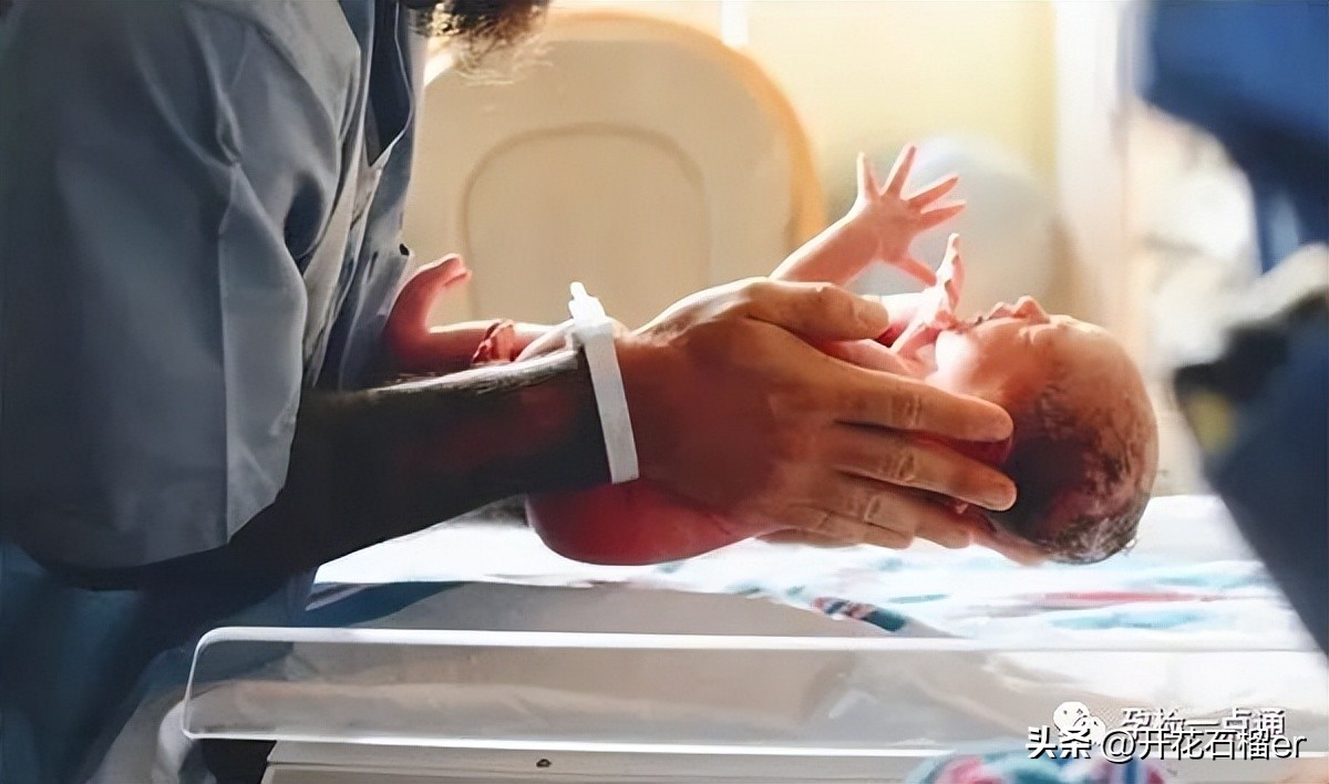 新生儿这28个异常表现都是正常的,新生儿值得注意的各种症状