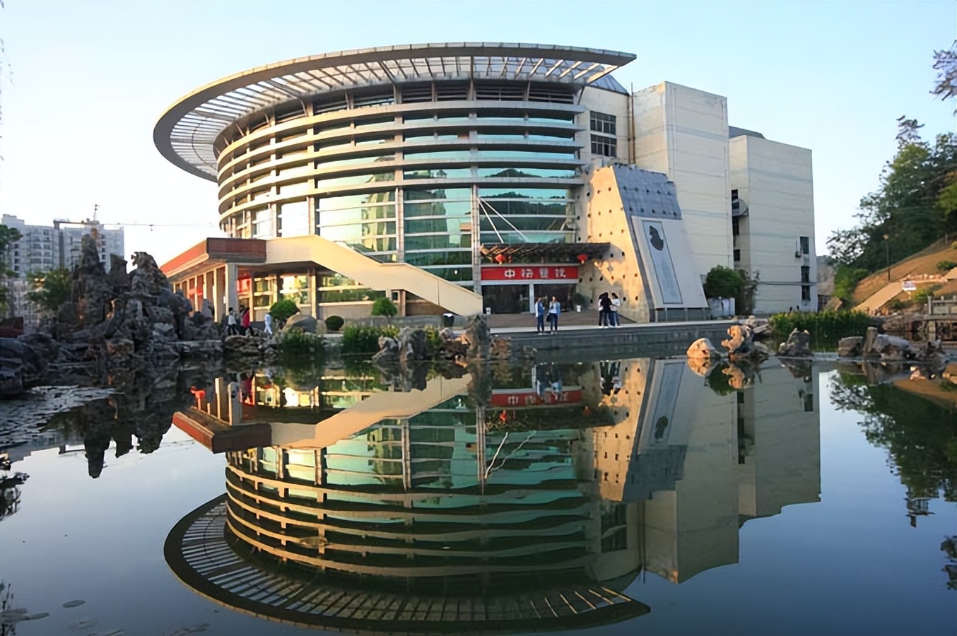 湖北医药学院今年有可能改名字吗,湖北医药学院什么时候能更名成功