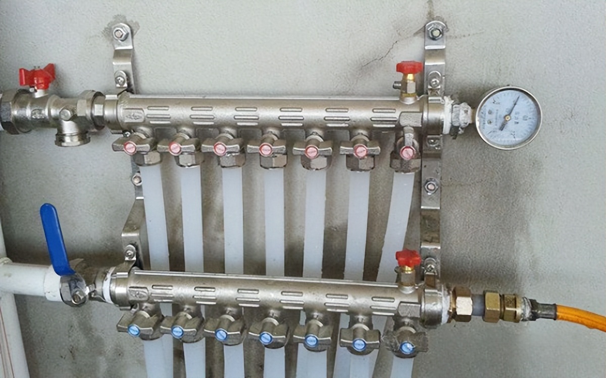 为什么地暖一会热一会不热,一般多长时间清洗地暖