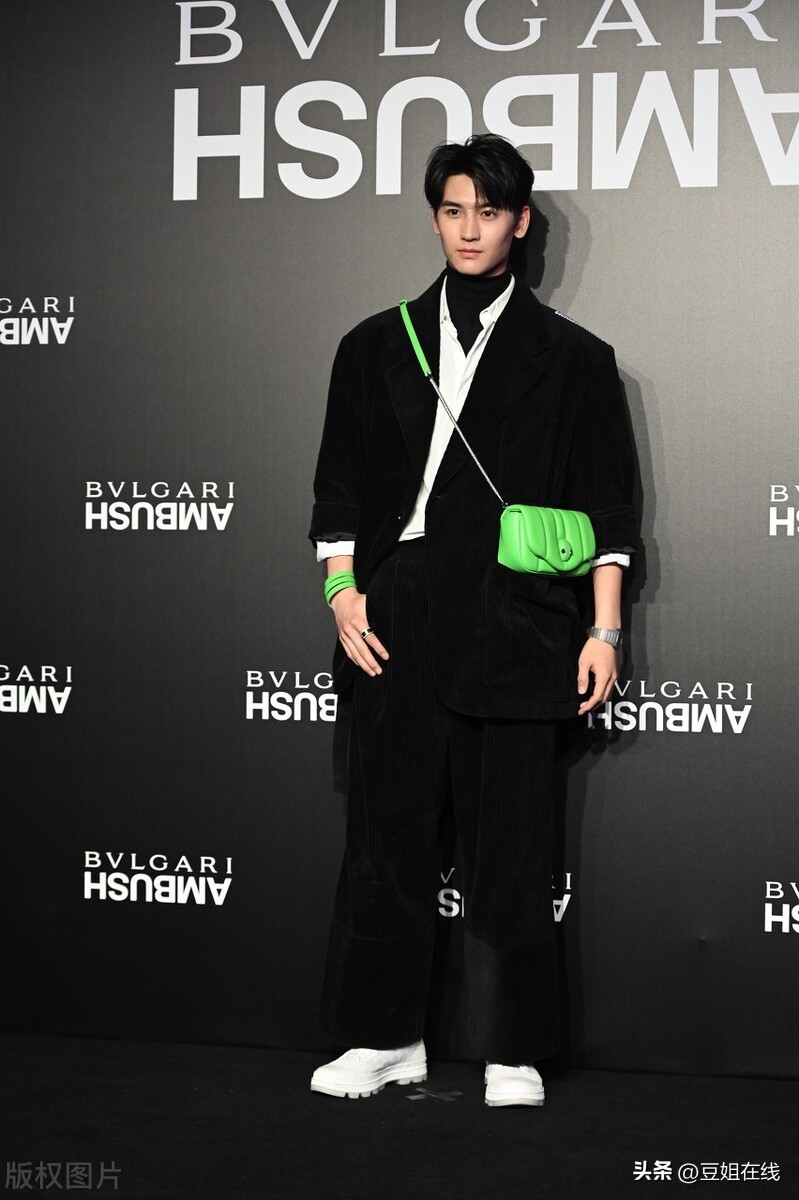 娱乐资讯早知道杨紫黄景瑜曾舜晞罗云熙黄俊捷马丽