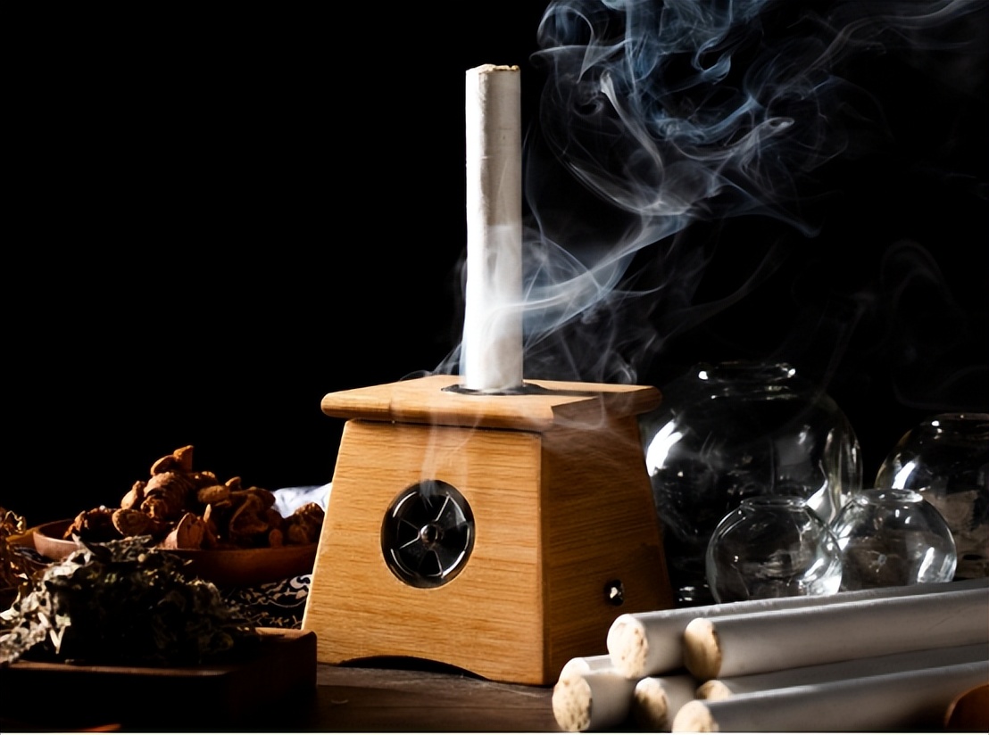 良性的乳腺肿块不动手术会癌变吗,乳腺结节良性三级严重吗会癌变吗