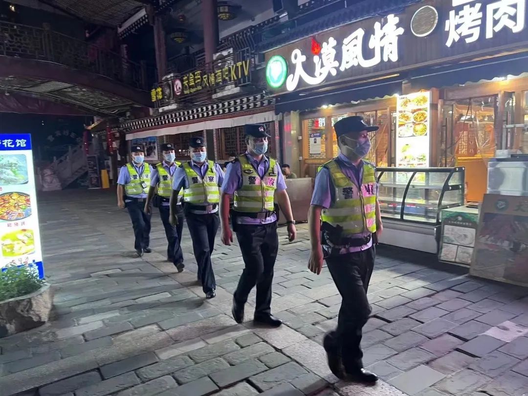 鎴愰兘姝︿警鍏畨鐧炬棩琛屽姩,鎴愰兘甯傛渚尯鍏畨琛屽姩