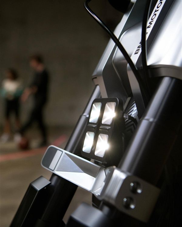 宝马推出轻便摩托车ce-02,宝马ce-02国内售价