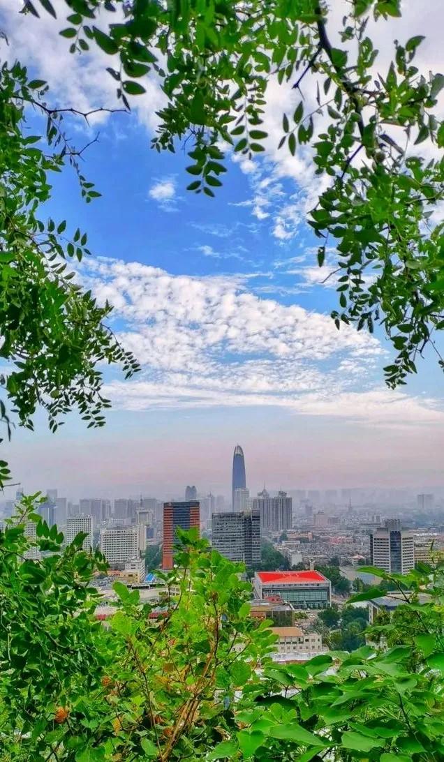 济南英雄山,济南英雄山老年合唱团