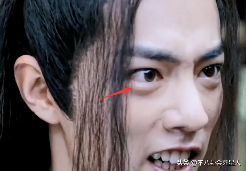 演员假发套穿帮,假发穿帮镜头