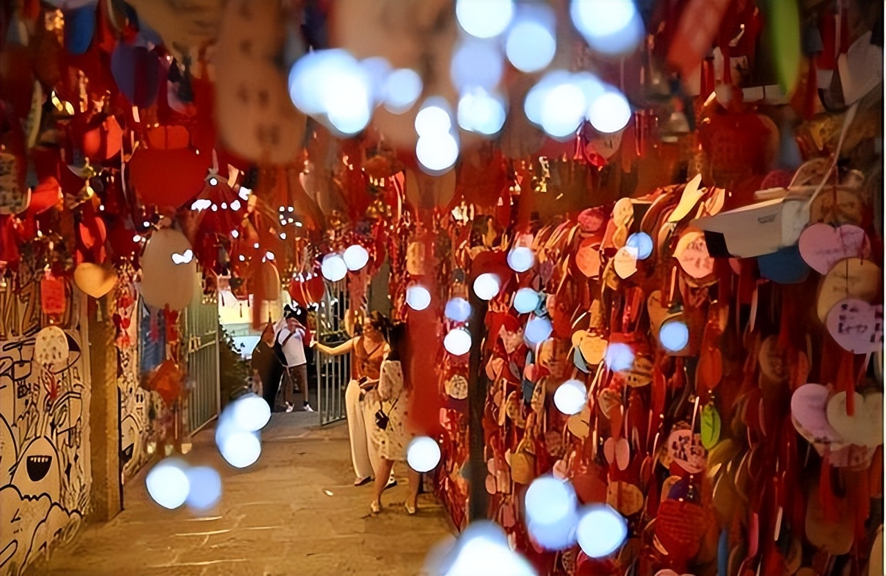 去日本必须背双肩包吗,到日本旅游要带双肩包吗