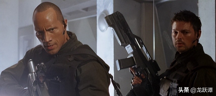 有一种“遭难”叫《毁灭战士》，逆境中实现翻盘，这就是英雄之路