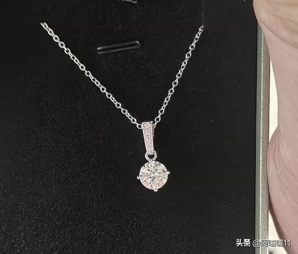 珠宝店抽中特等奖,珠宝店随便抽奖中了一等奖