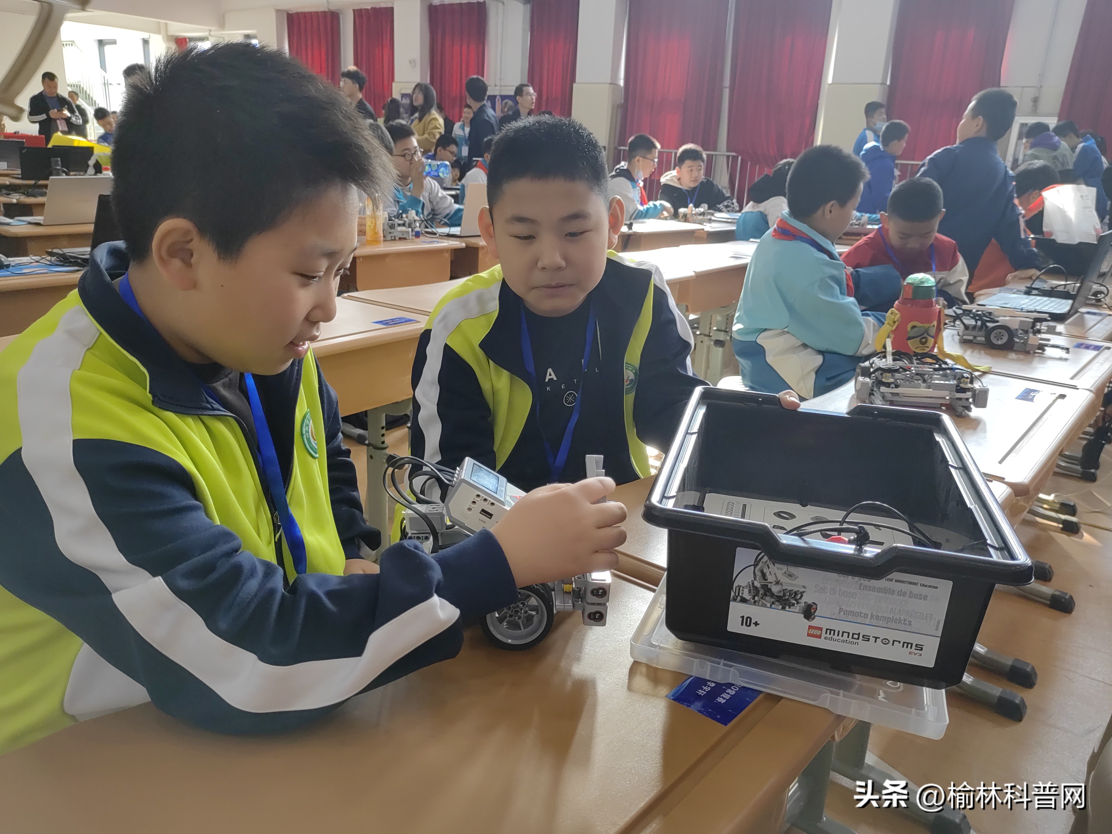 创新科技竞技未来：陕西青少年机器人竞赛榆林赛区暨榆林市第十三届知识产权杯青少年机器人竞赛成功举办