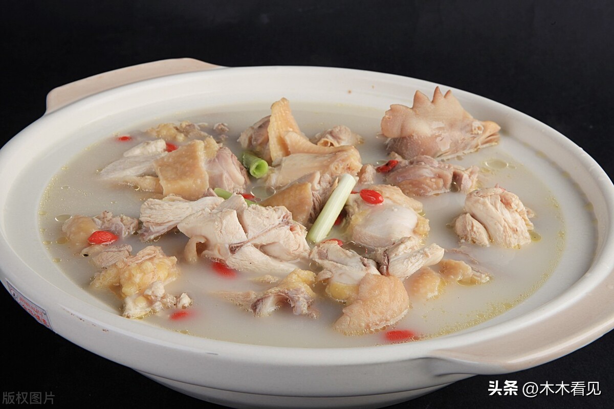 做菜把锅烧糊了怎么处理,糊了的锅炒菜会怎样