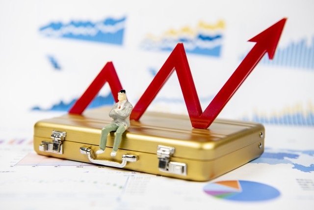 股市如何判断公司是否盈利,股市实战如何精准把握买卖点