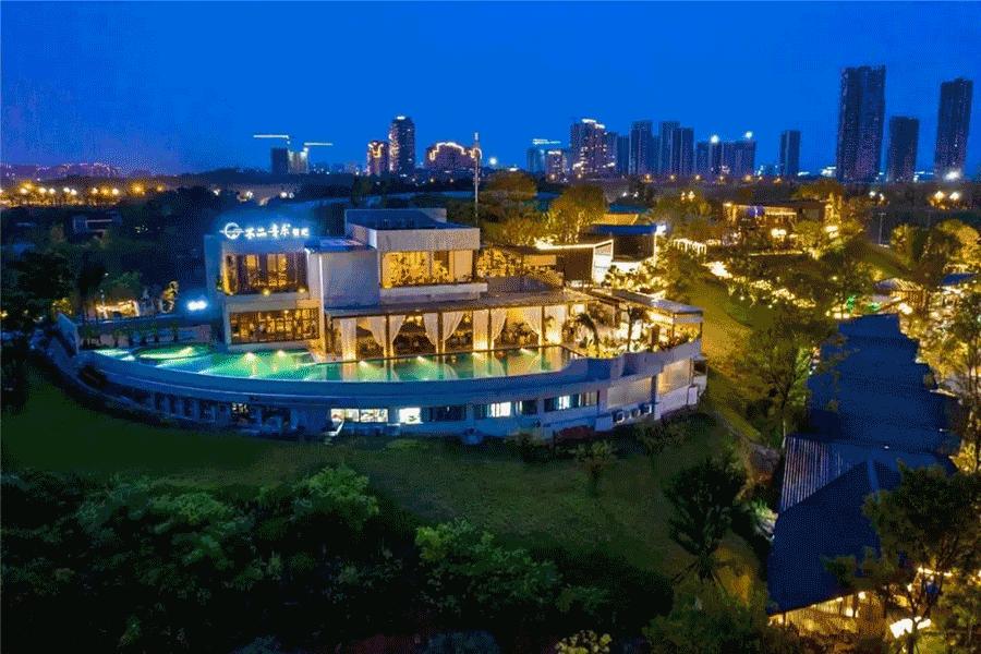 “卷死”传统mall，这9个脑洞大开的“非标商业”爆出圈