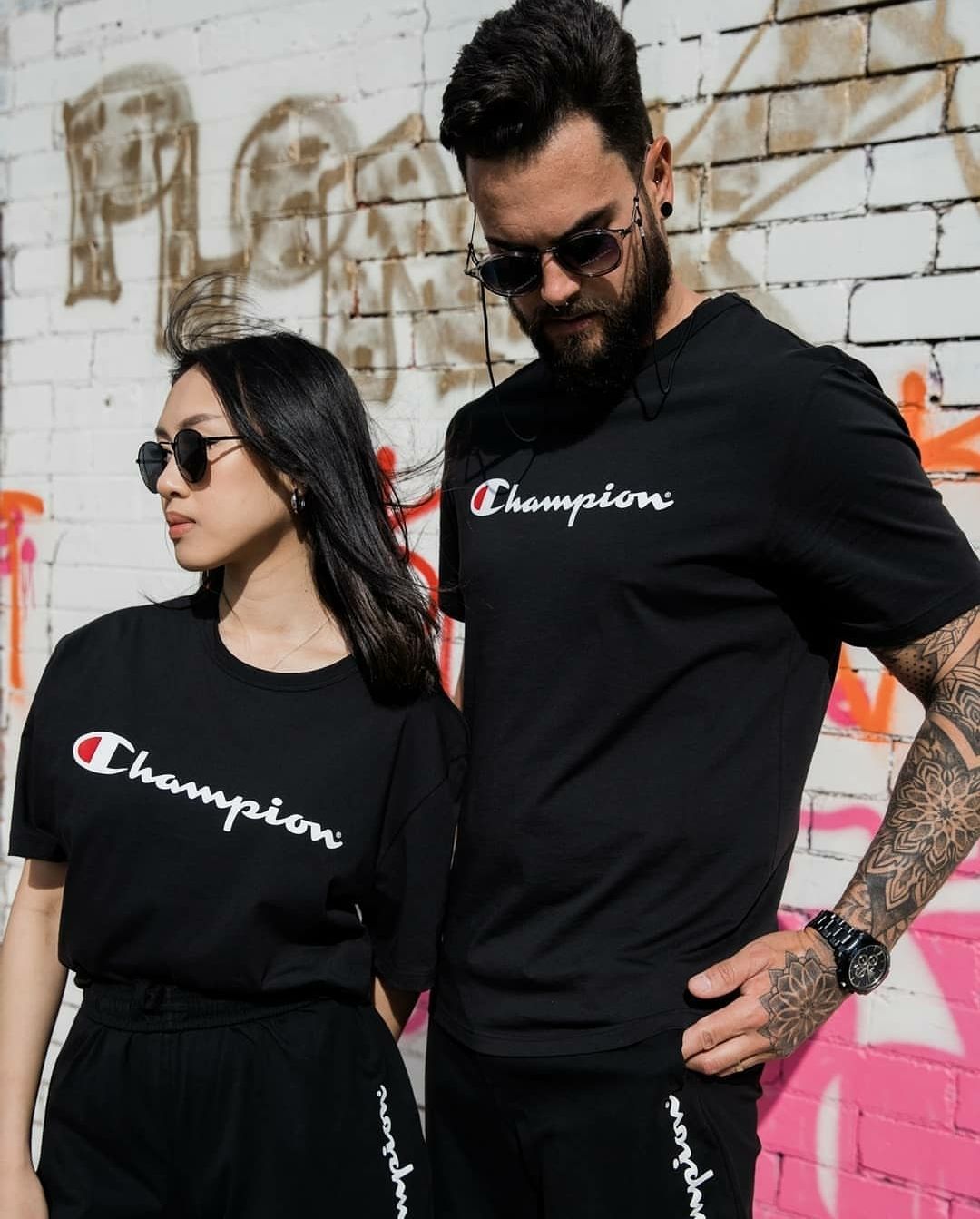 肖战杨幂同款黑色字母外套,肖战杨幂t恤