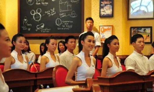 13年女高管卷款5亿出境被抓，上海同行评价：见过她的都想帮她