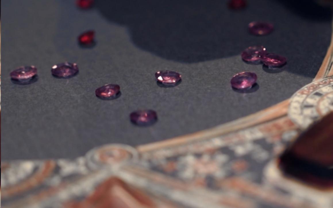 打败中国黄金、周大生，销售额超450亿！全球排名第10