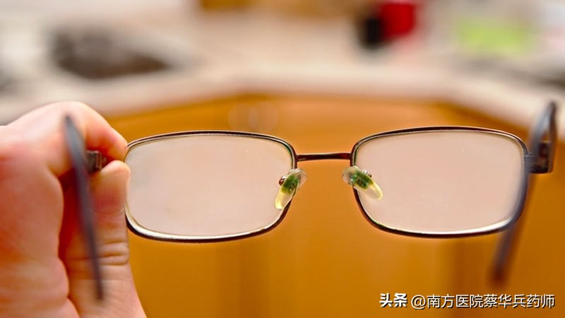 湿热关节疼痛用什么经方,回南天体内湿热怎么办