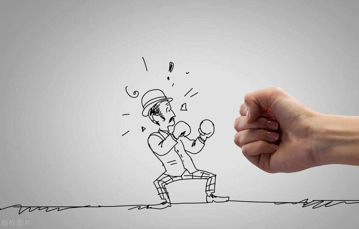 尽管是假新闻，评论区的留言却值得令人深思：是谁对大学生不满？