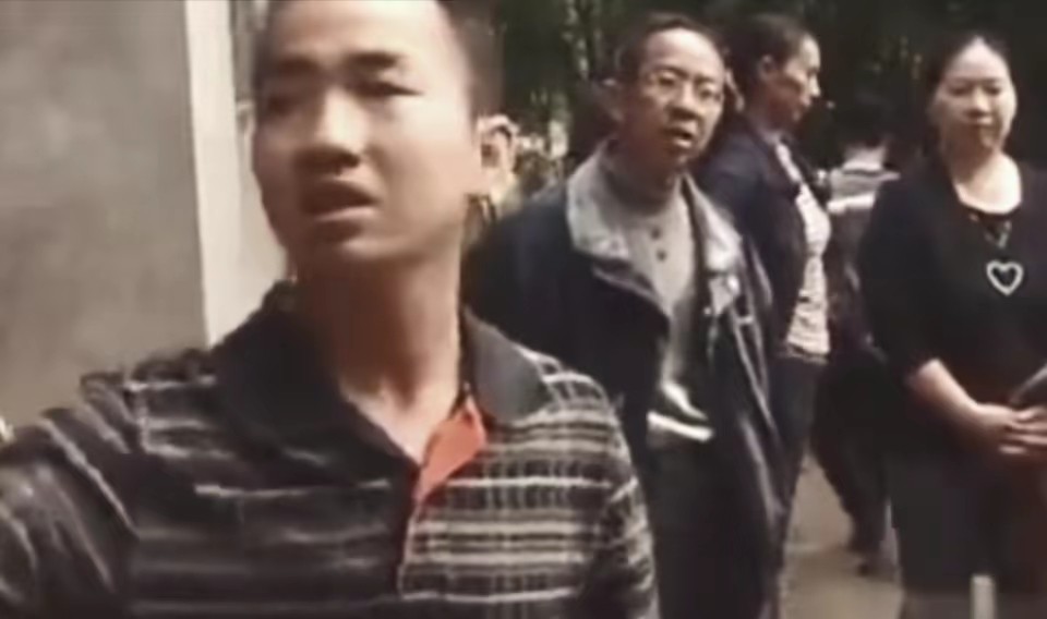 四川10岁怪病长蛆小女孩今年现状,少年患罕见怪病晚上死亡