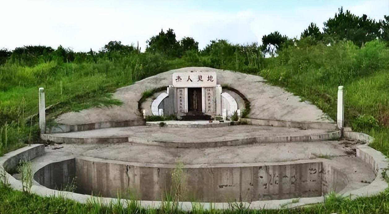 古话说：“墓碑4不立，立后家财散”，指哪“4不立”？有啥讲究？