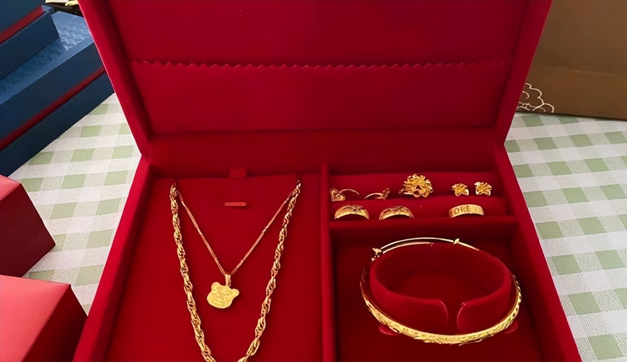 1888万天价彩礼引发热议,天价彩礼尴尬现场