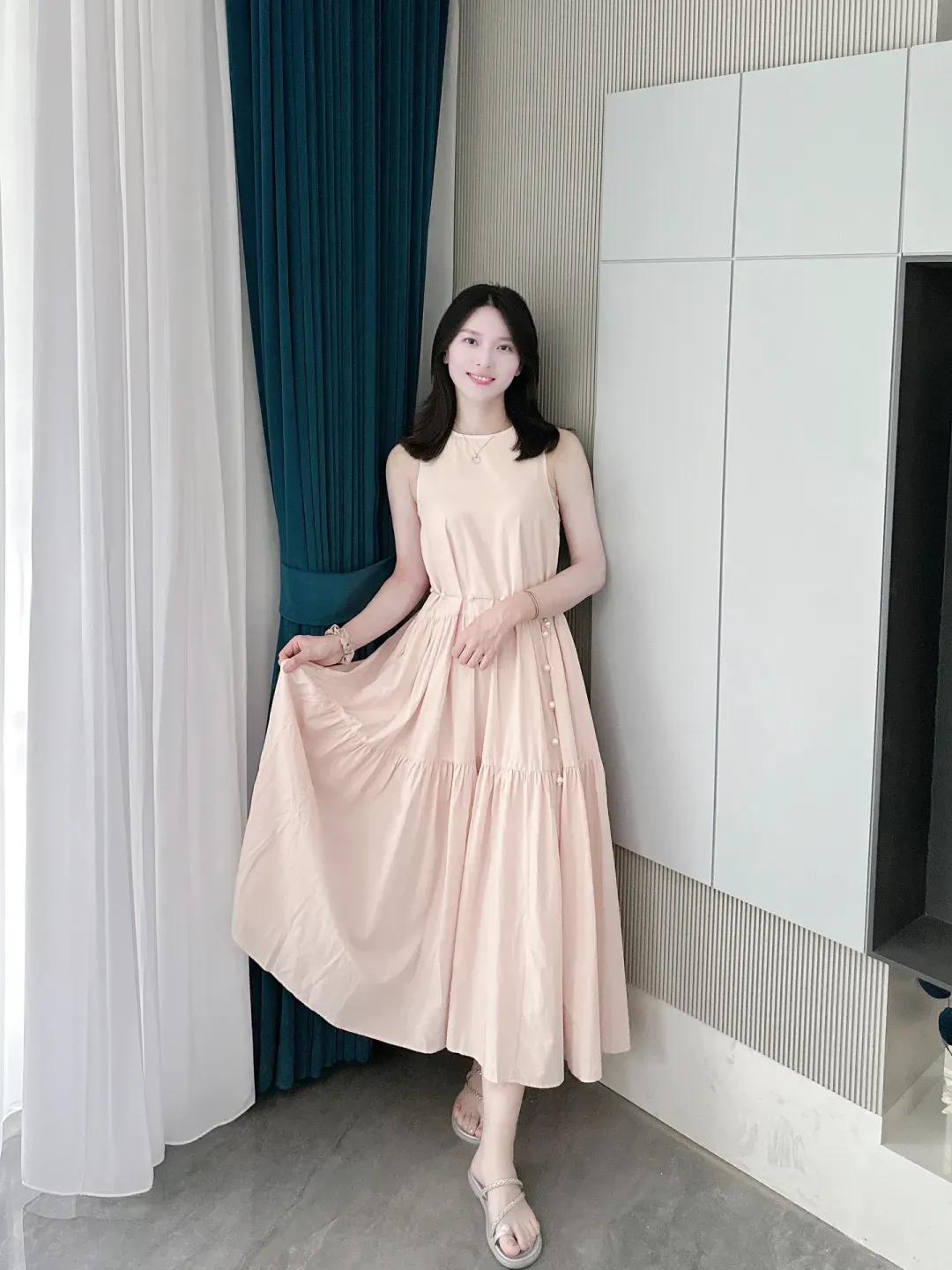 “裙子”这么穿真惊艳！不上膝、不花哨、要收腰，高级优雅又减龄