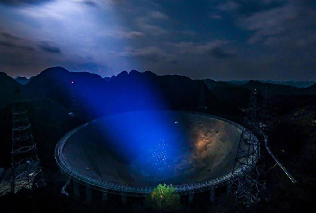 科学家探测到15亿光年外的信号,科学家破译15亿光年外星人信号