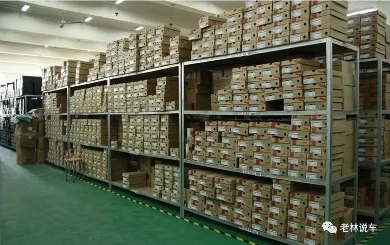 耐克跌落神坛,耐克最近大事件