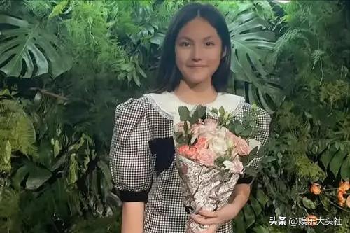 胡可二胎孕肚上节目,胡可怀孕腹痛难忍电视剧