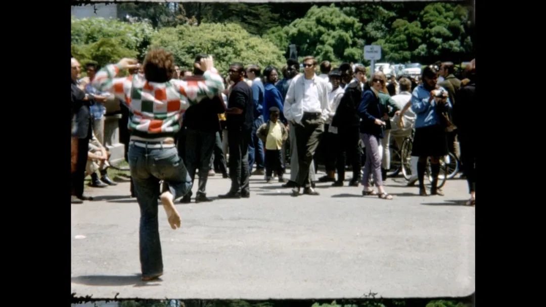 美国中情局“开*院妓**”、柏林街头粉红色管道，背后藏着怎样的故事