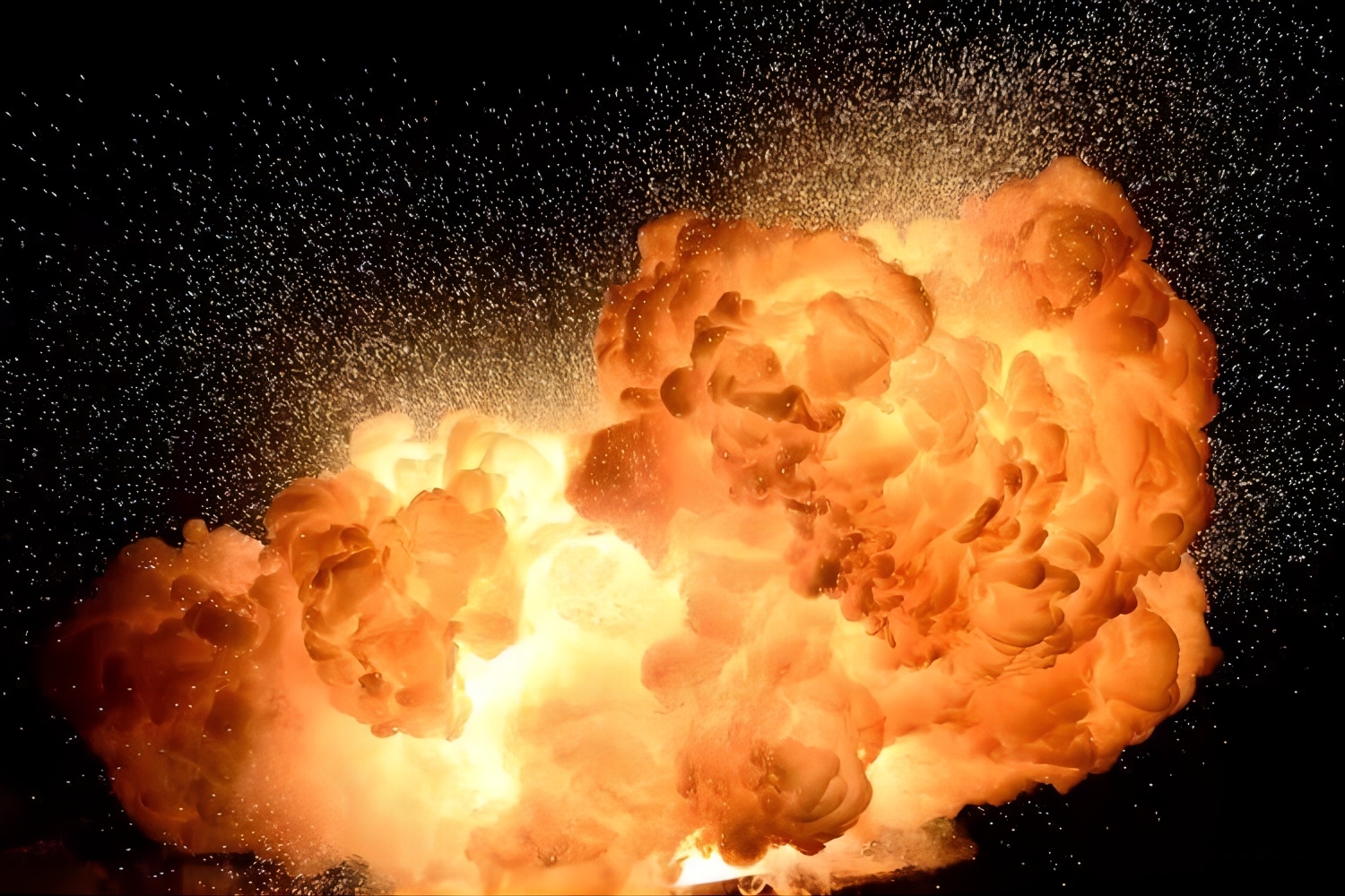 面粉厂粉尘爆炸与控制措施,浅谈面粉厂粉尘扩散如何解决