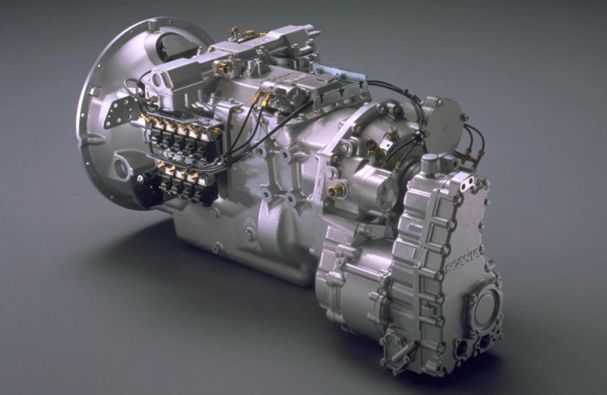 53周岁生日快乐！揭秘斯堪尼亚V8发展史，公路之王如何步步加冕？