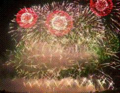 所有人聚一起看比赛,所有人参加比赛的视频