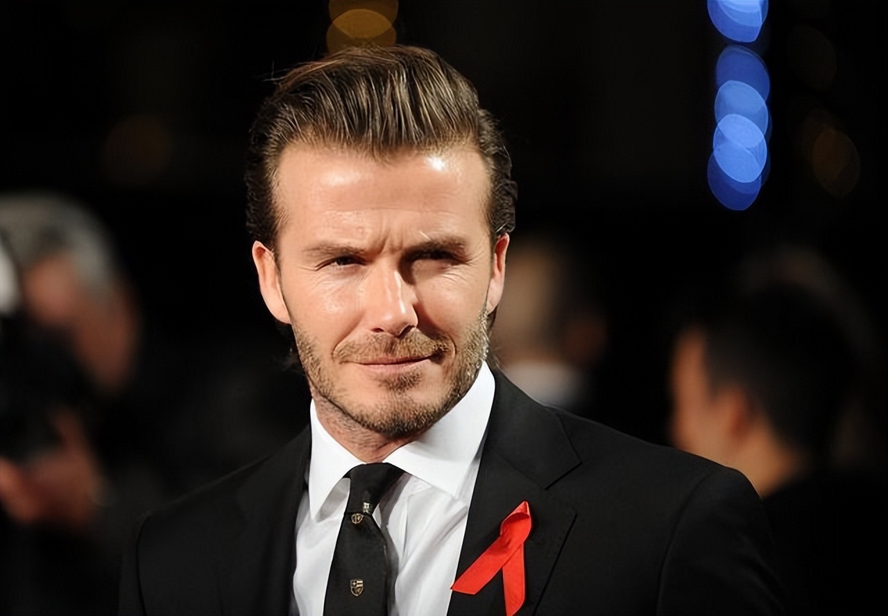 贝克汉姆布鲁克林17岁,贝克汉姆贝小七今年多大了