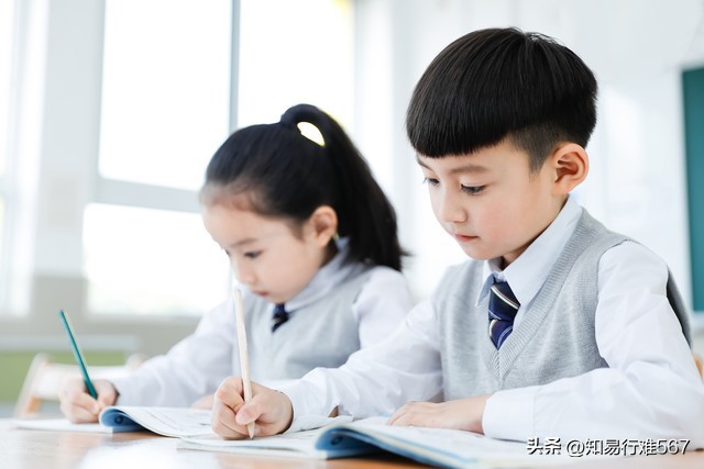 小时候我妈是这样打我的,小时候我妈打了我两次