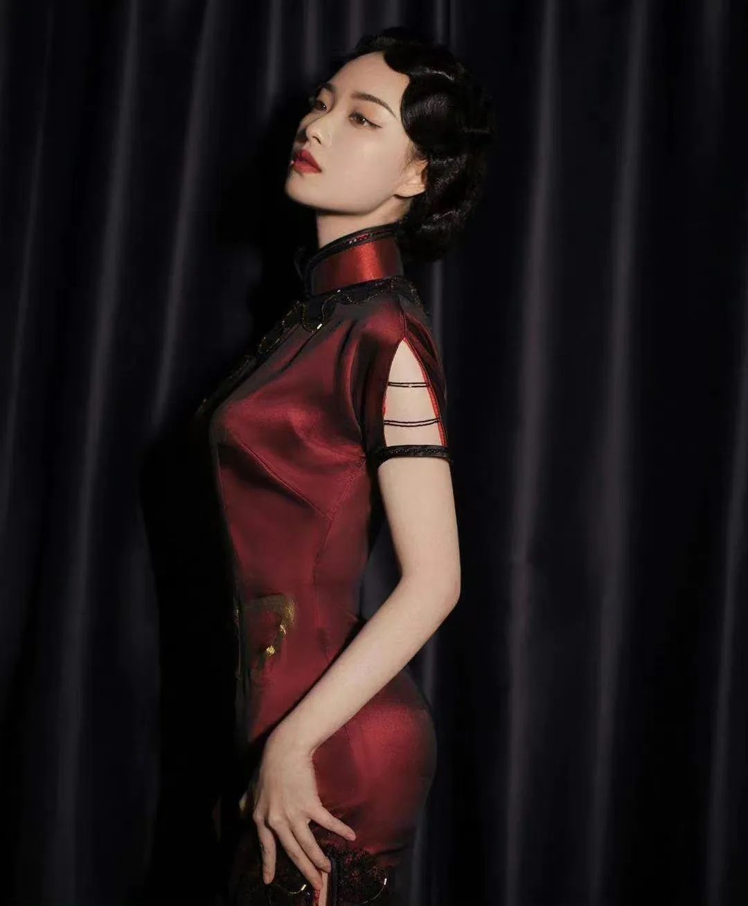 欧阳娜娜、杨超越争着蹭热度的新顶流，原来长这样