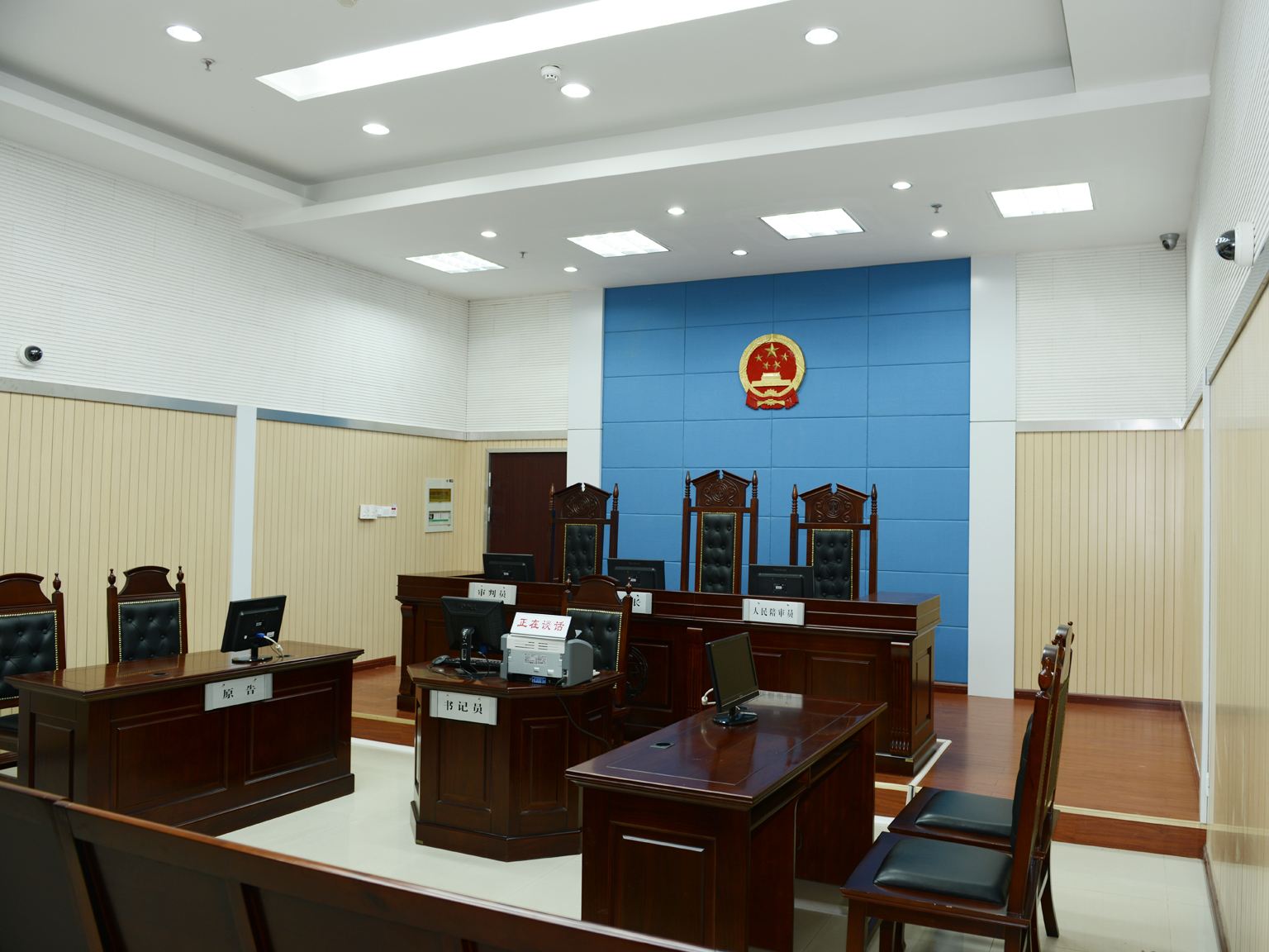 西安养狗打人事件,陕西西安狗主人打人结果