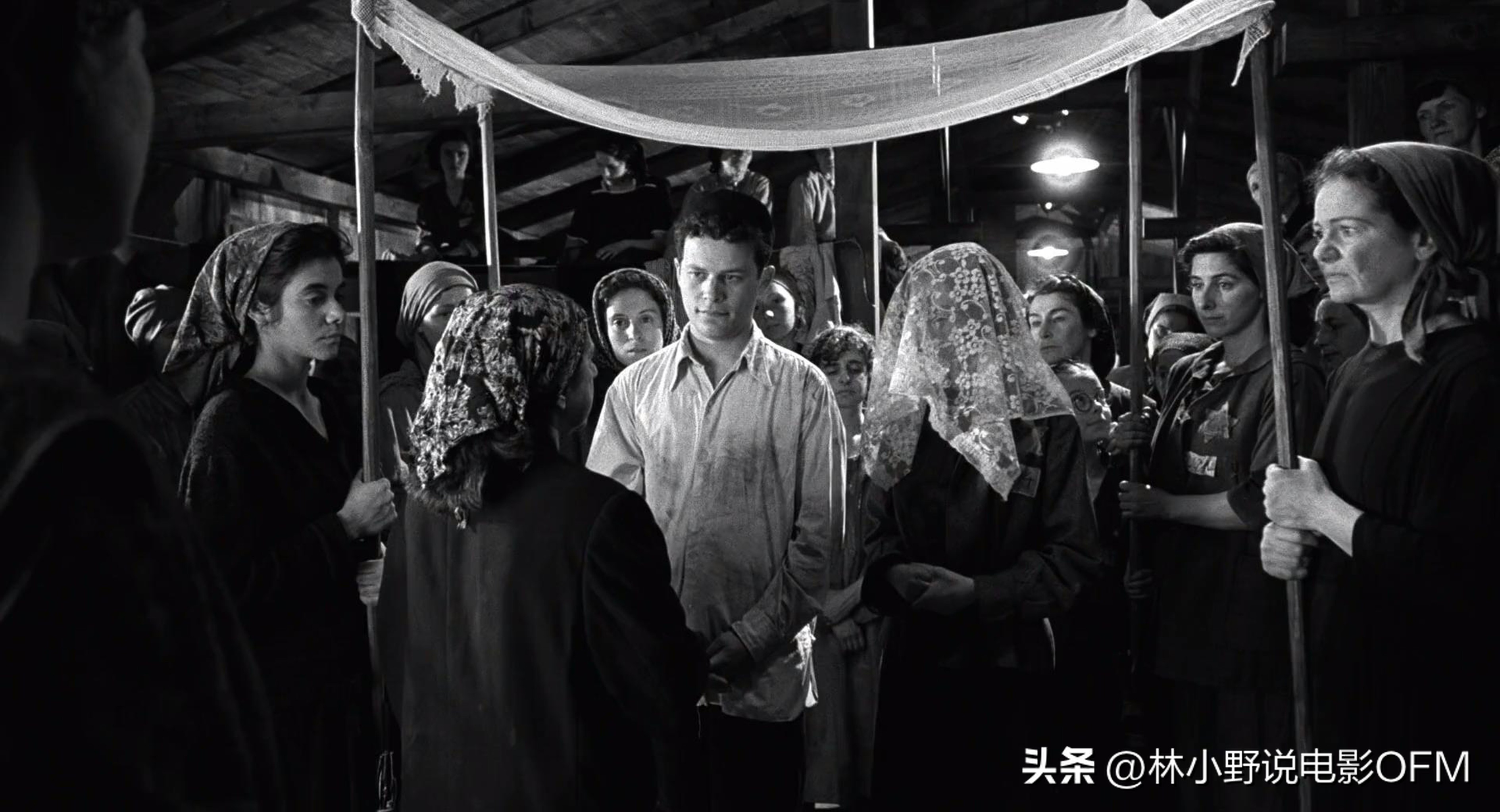 辛德勒的名单开头插曲,辛德勒的名单结尾放石头