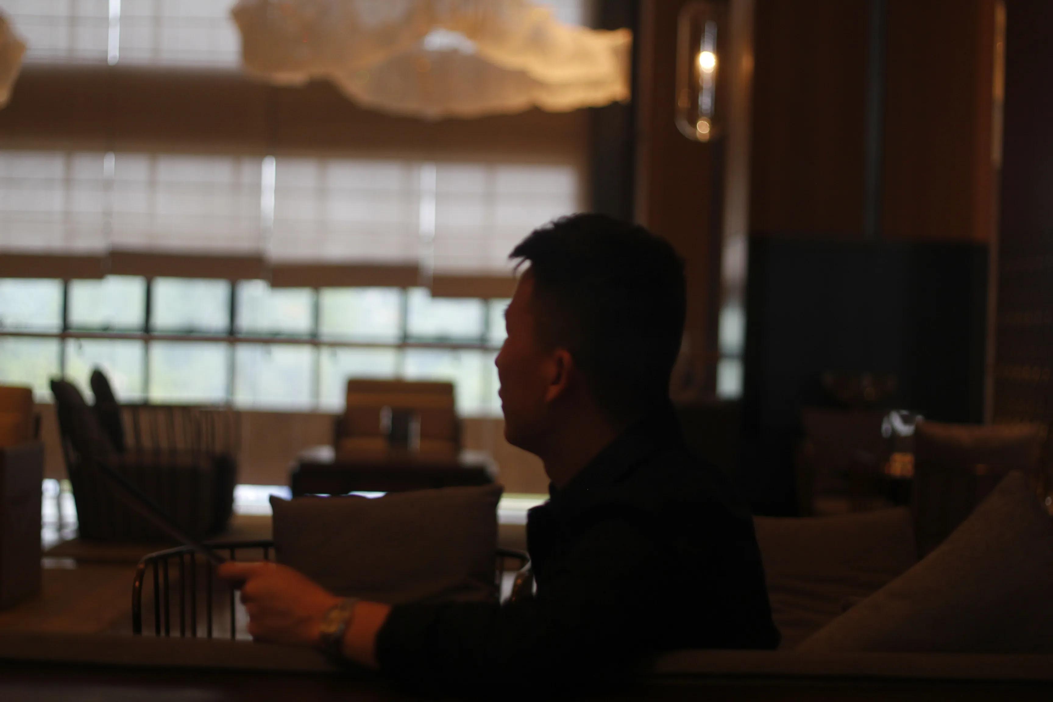 赚钱的恐龙,赚钱路上奔波的蚂蚁