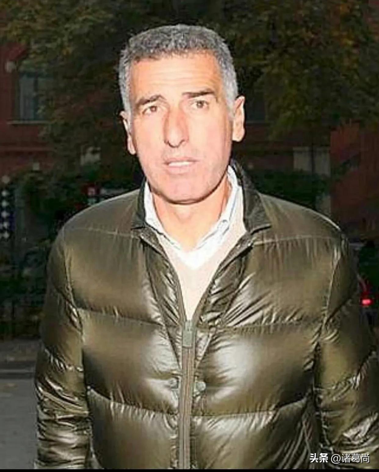 八次金球奖八次世界足球先生,五个金球奖得主