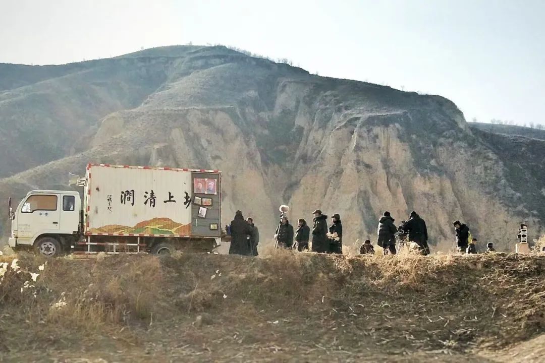 今年第一部黑马片:全员草根,无数明星热捧