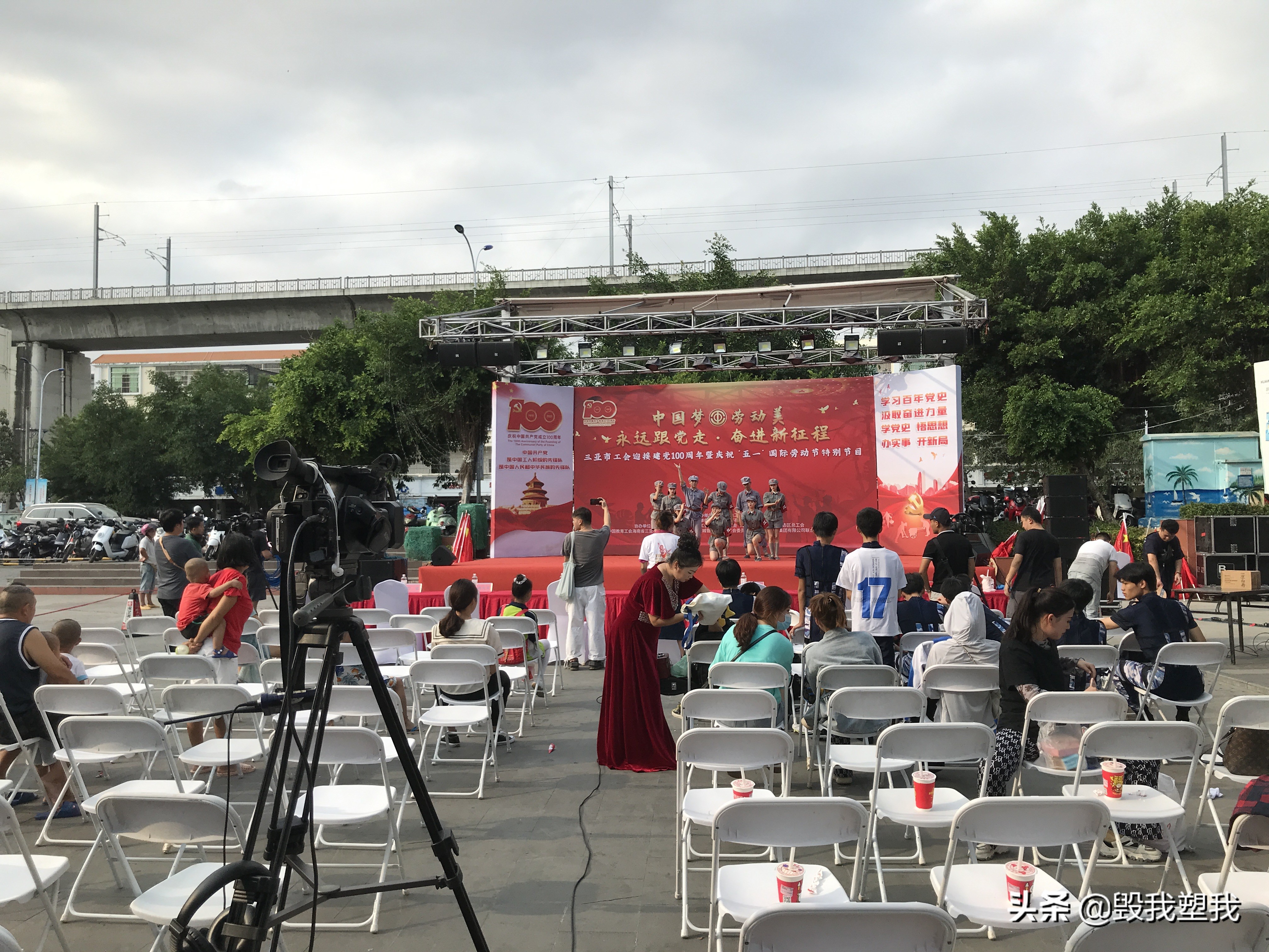 海南三亚街头真实视频,三亚街边小视频