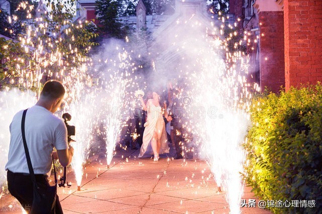 四十岁失业创业干什么,我40岁失业了怎么办