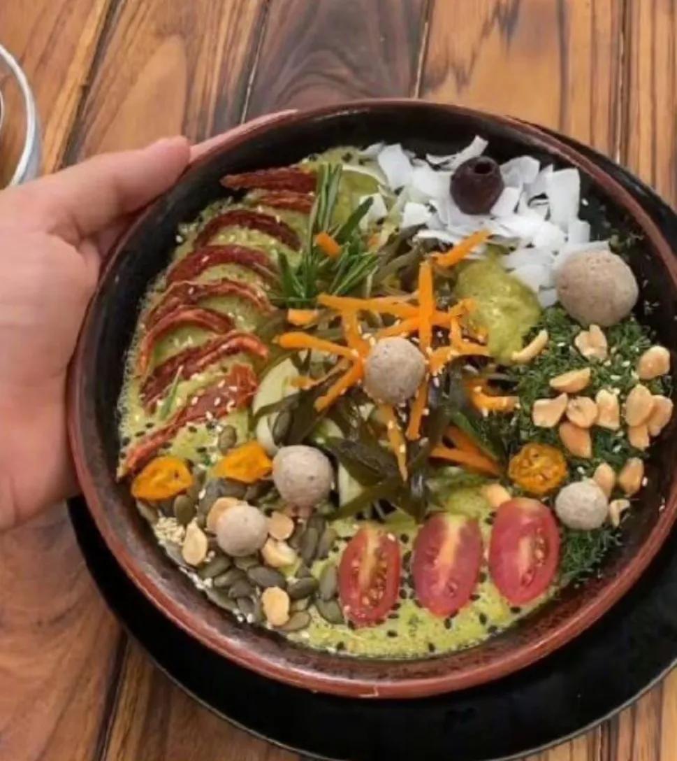 俄罗斯素食主义网红去世,外国女网红素食主义死亡